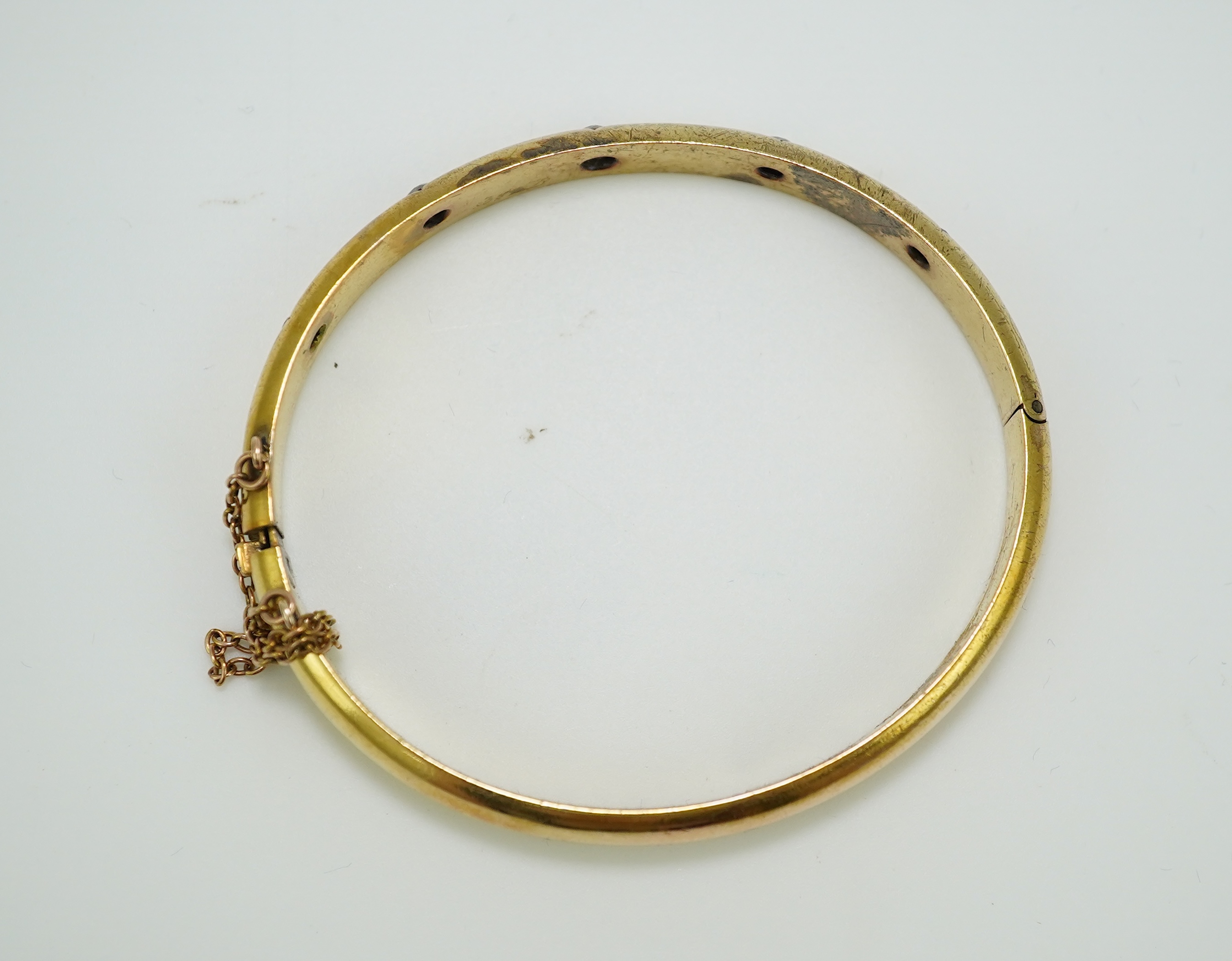 An Edwardian diamond bangle, early 20th century